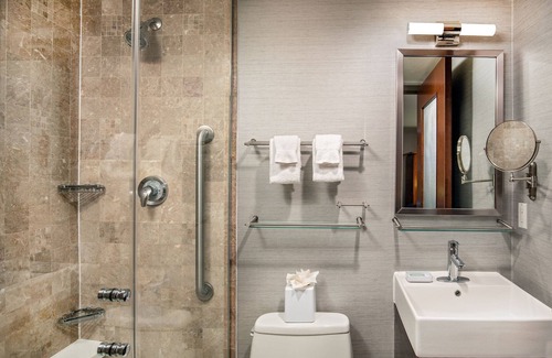 Garment District Hotel | Fairfield by Marriott New York Manhattan Times Square