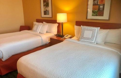 Sacramento Hotel | Fairfield Inn and Suites Sacramento Airport Natomas