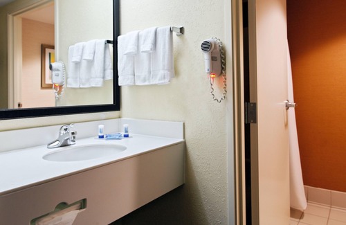 Arrowood Hotel | Fairfield Inn by Marriott Arrowood