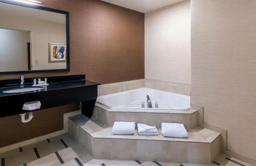 Union Hill Hotel | Fairfield Inn Kansas City Downtown/Union Hill