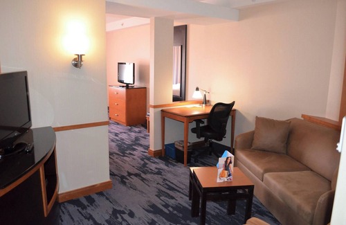 Algoma District Hotel | Fairfield Inn & Suites by Marriott Sault Ste. Marie