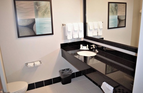 Algoma District Hotel | Fairfield Inn & Suites by Marriott Sault Ste. Marie