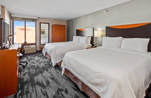 Buena Park Hotel | Fairfield Inn & Suites Anaheim North/Buena Park.