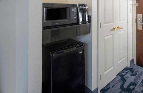 College Park Hotel | Fairfield Inn & Suites Atlanta Airport South/Sullivan Road
