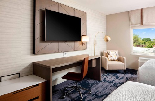Buechel Hotel | Fairfield Inn & Suites by Marriott Louisville Northeast