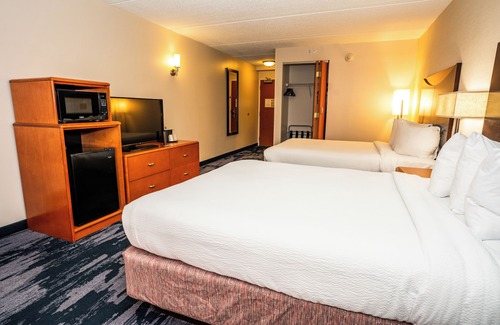 Downtown San Antonio Hotel | Fairfield Inn & Suites by Marriott San Antonio Alamo Plaza/Convention Center