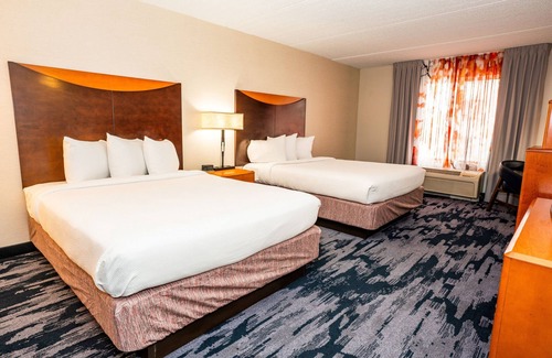 Downtown San Antonio Hotel | Fairfield Inn & Suites by Marriott San Antonio Alamo Plaza/Convention Center