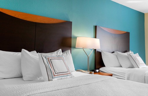 Bismarck Hotel | Fairfield Inn & Suites Bismarck South