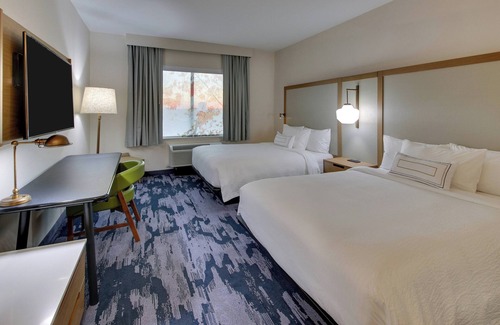 Garden Oaks Hotel | Fairfield Inn & Suites by Marriott Houston Brookhollow