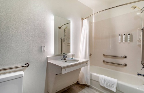 Cherokee Hotel | Fairfield Inn Suites by Marriott Cherokee