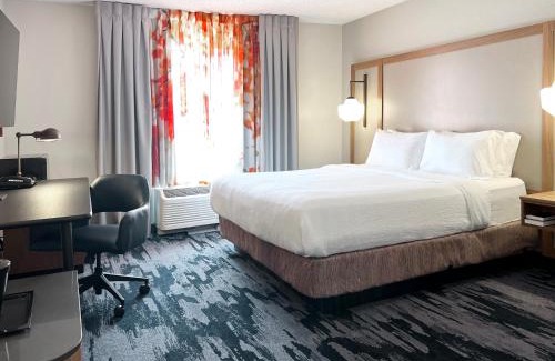 Rogers Hotel | Fairfield Inn & Suites by Marriott Rogers
