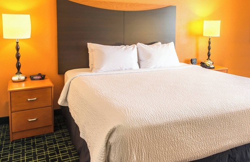 Canton Hotel | Fairfield Inn & Suites by Marriott Canton