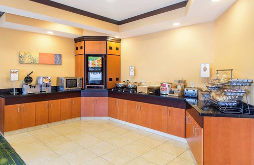 Canton Hotel | Fairfield Inn & Suites by Marriott Canton