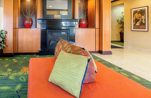 Canton Hotel | Fairfield Inn & Suites by Marriott Canton