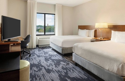 Historic Downtown La Crosse Hotel | Fairfield Inn & Suites by Marriott La Crosse Downtown