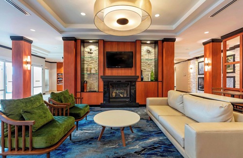 Columbus Hotel | Fairfield Inn & Suites Columbus