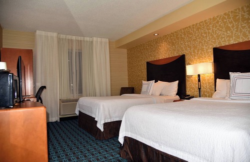 Windsor Locks Hotel | Fairfield Inn & Suites Hartford Airport