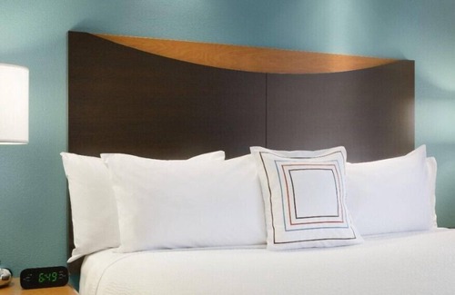 Beaumont Residential Hotel | Fairfield Inn & Suites Lexington Keeneland Airport