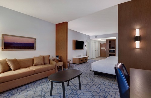 Downtown Minneapolis Hotel | Fairfield Inn & Suites By Marriott Minneapolis Downtown