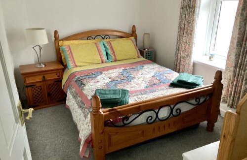 Ballycastle House | Fairhill Cottage Perfect location with garden in central Ballycastle