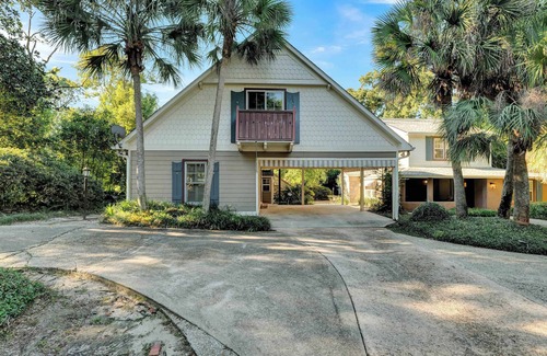 Fairhope Apartment | Fairhope Ave Collection - Studio