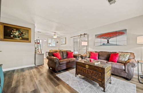 Fairhope House | Fairhope Fav! Huge Yard + Patio, Fire Pit, Free Streaming + Wifi, 40min to Beach