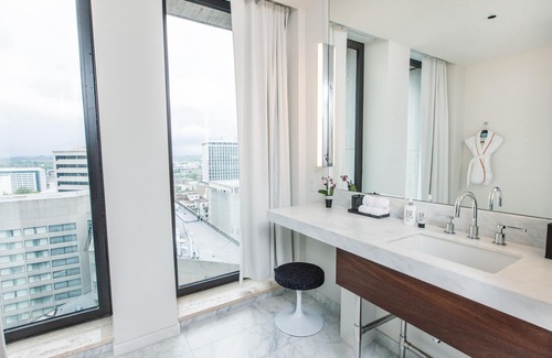 Downtown Nashville Hotel | Fairlane Hotel