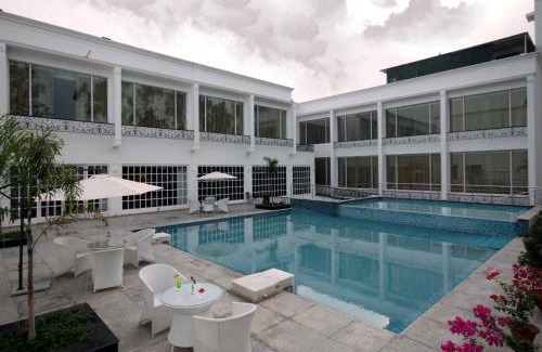 Sat Bari Hotel | FAIRLIE HOTELS & RESORTS