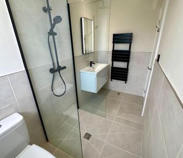 Montpellier House | Fairlight cottage
