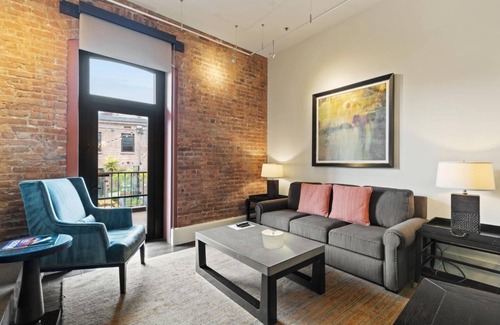 Russian Hill Apartment | Fairmont Heritage Ghirardelli Square - 1 Bedroom 1 Bath
