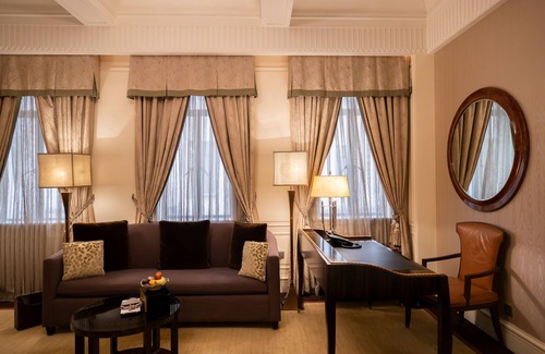 Downtown Shanghai Hotel | Fairmont Peace Hotel on the Bund