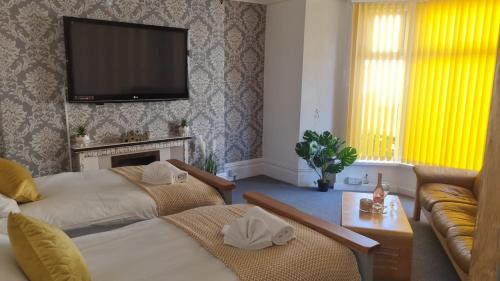 Newport House | Fairoak Lodge