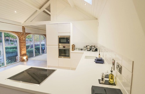 Moreton Cottage | Fairoaks Barns
