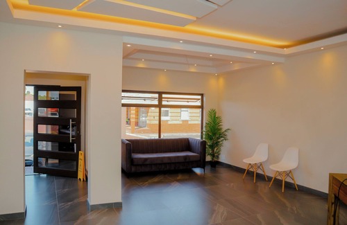 Parow House | Fairstay Lodge