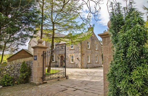 Tideswell House | Fairview House - Celebration