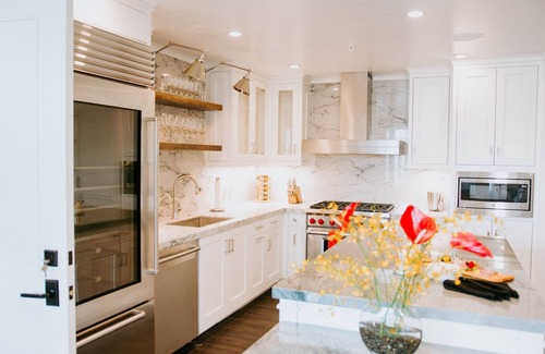 Golden Rectangle Apartment | Fairview Way + Clubroom