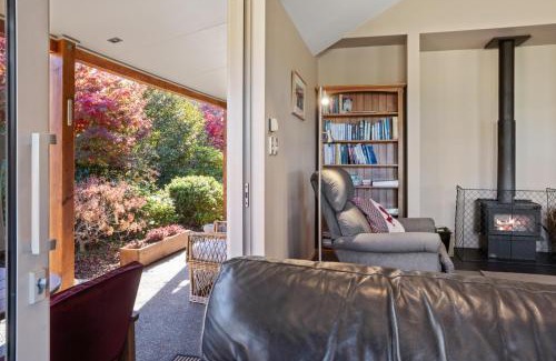 Hanmer Springs House | Fairway Cottage - Hanmer Springs Holiday Home