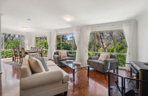 Leura House | Fairway Getaway
