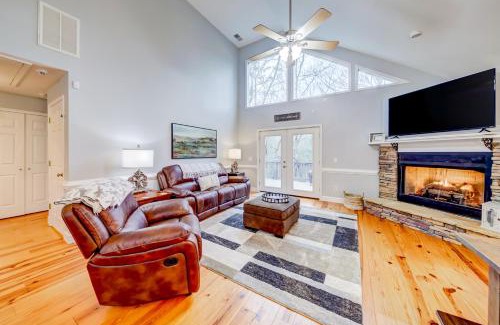 Helen House | Fairway Getaway