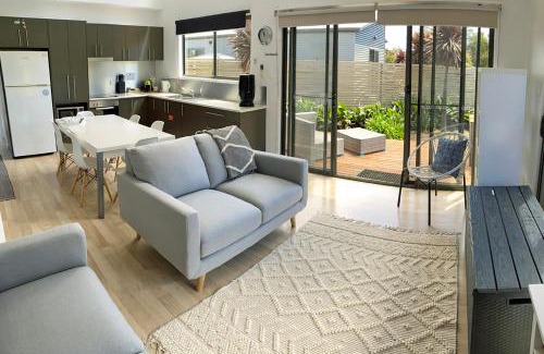 Coles Bay House | Fairways 2
