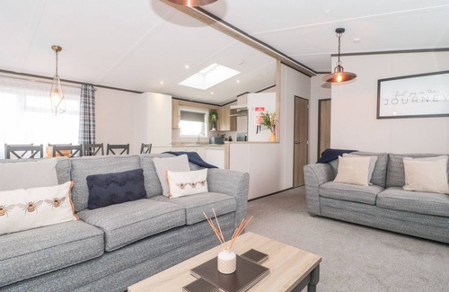 Burnham-on-Sea Cottage | Fairways 4 - Sunny Meadows
