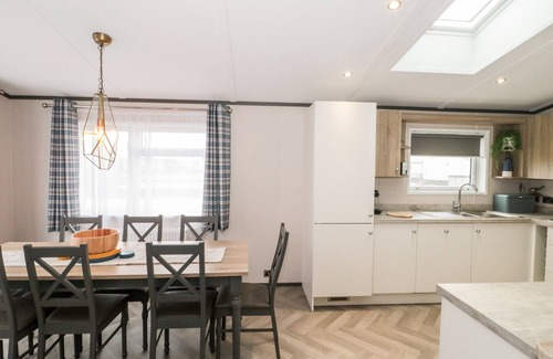 Burnham-on-Sea Cottage | Fairways 4 - Sunny Meadows