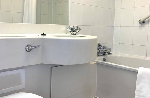 Manchester Hotel | Fairways Lodge & Leisure Club
