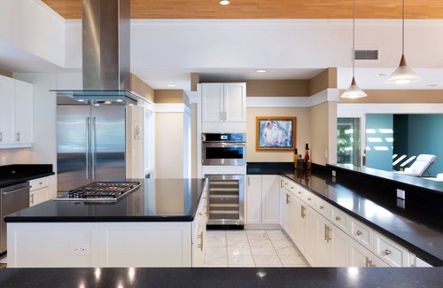 Kamuela House | Fairways North Luxury, Ocean Side, Free WiFi, Concierge, A/C, Golf & Tennis!