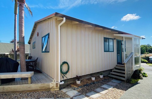 Hihi Cottage | Fairwinds Cottage ~ Walk to Hihi Beach