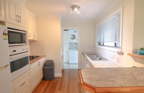 Cams Wharf Villa | Fairy Wren Cottage in Raffertys Resort