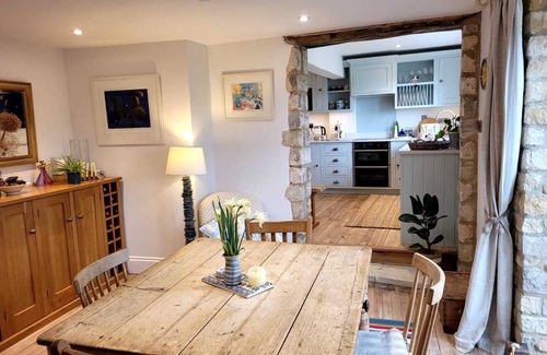 Stroud House | Fairytale Cottage in The Cotswolds