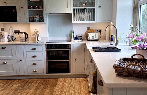 Stroud House | Fairytale Cottage in The Cotswolds