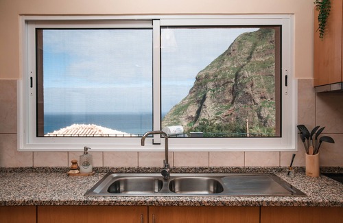 Sao Vicente Ski Chalet | Fajã do Amo by Atlantic Holiday