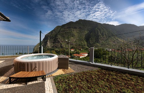 Sao Vicente Ski Chalet | Fajã do Amo by Atlantic Holiday